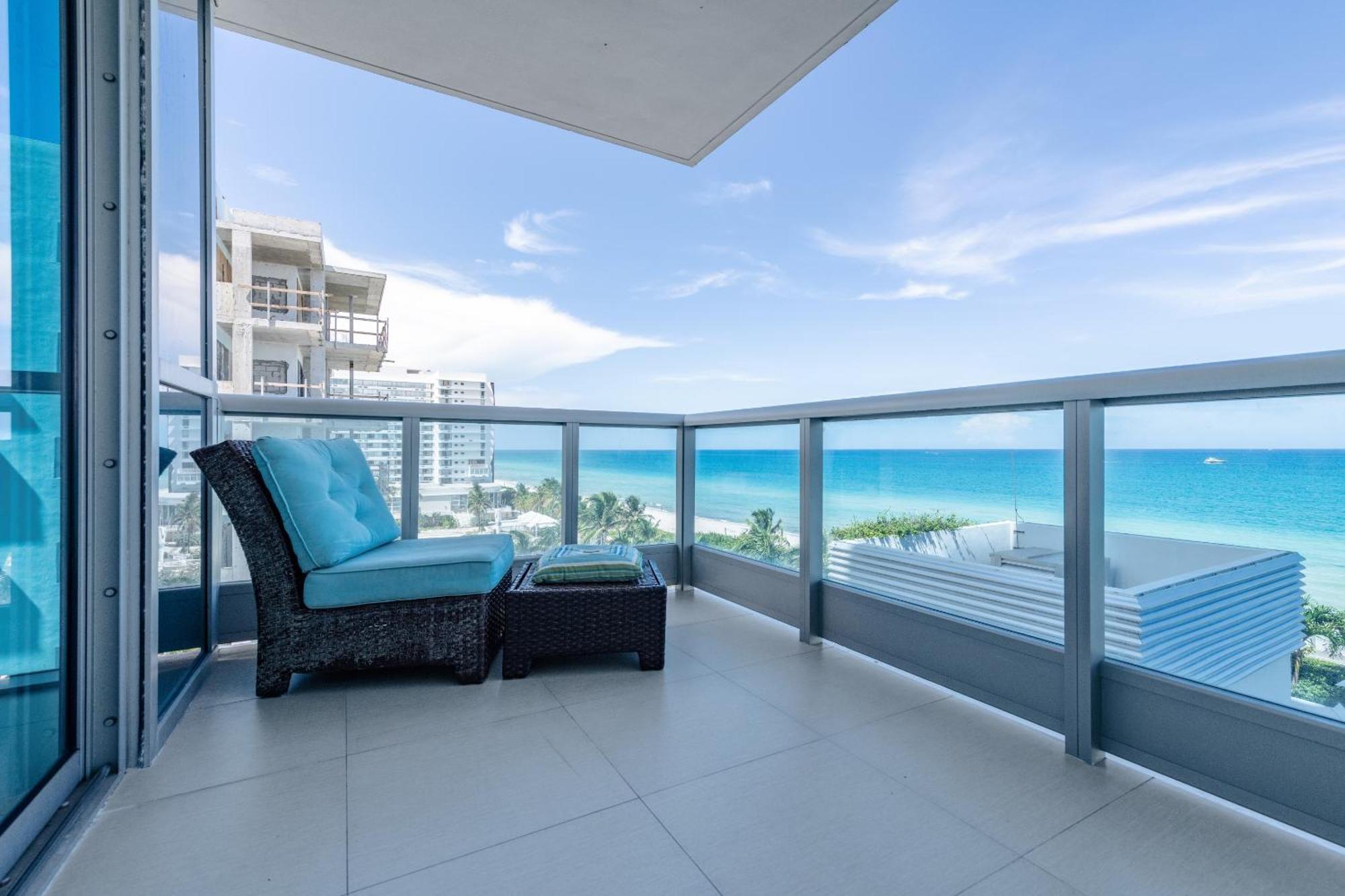 Bluebird Suites Monte Carlo Miami Beach Szoba fotó